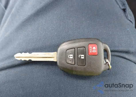 2015 Toyota Rav4 Le z USA, uszkodzony, nr VIN 2T3BFREV3FW358374